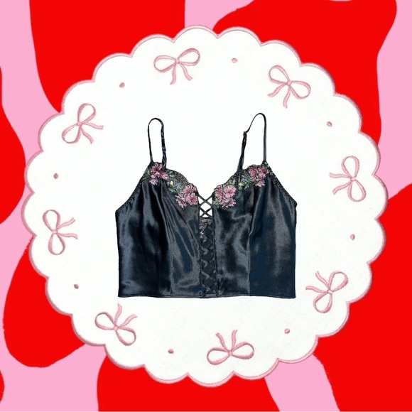 Victoria's Secret Tops - victoria’s secret floral cami top 🌺